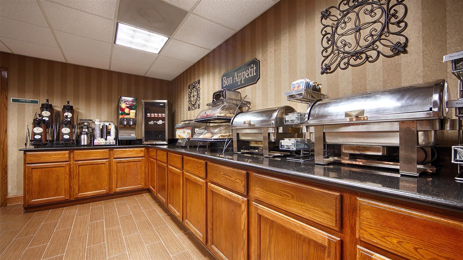 Best Western Plus Russellville Hotel & Suites Exterior photo