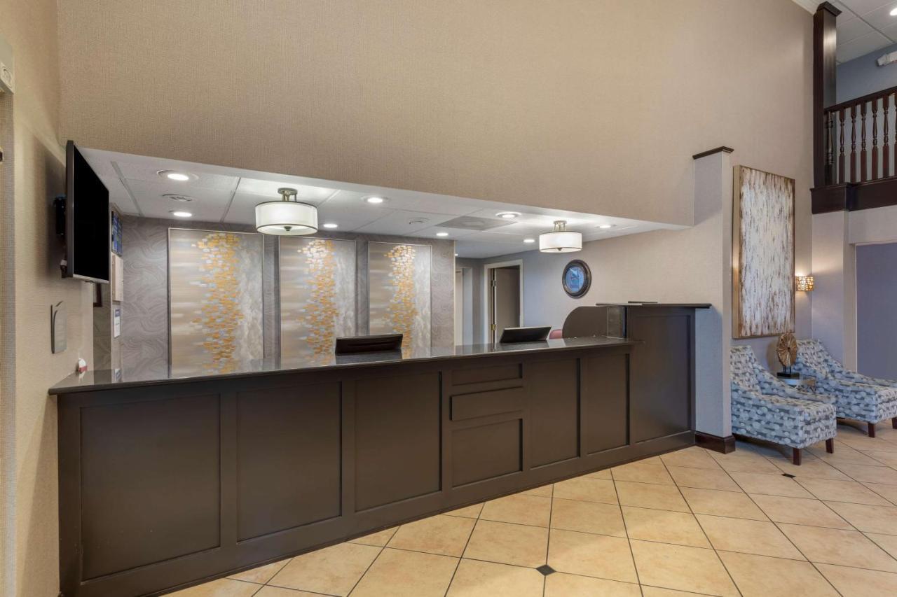 Best Western Plus Russellville Hotel & Suites Exterior photo