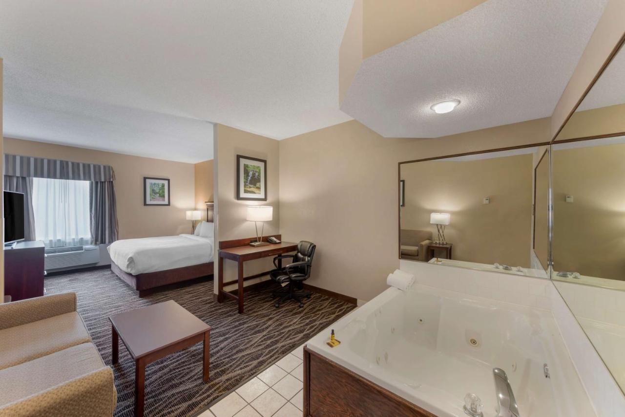Best Western Plus Russellville Hotel & Suites Exterior photo