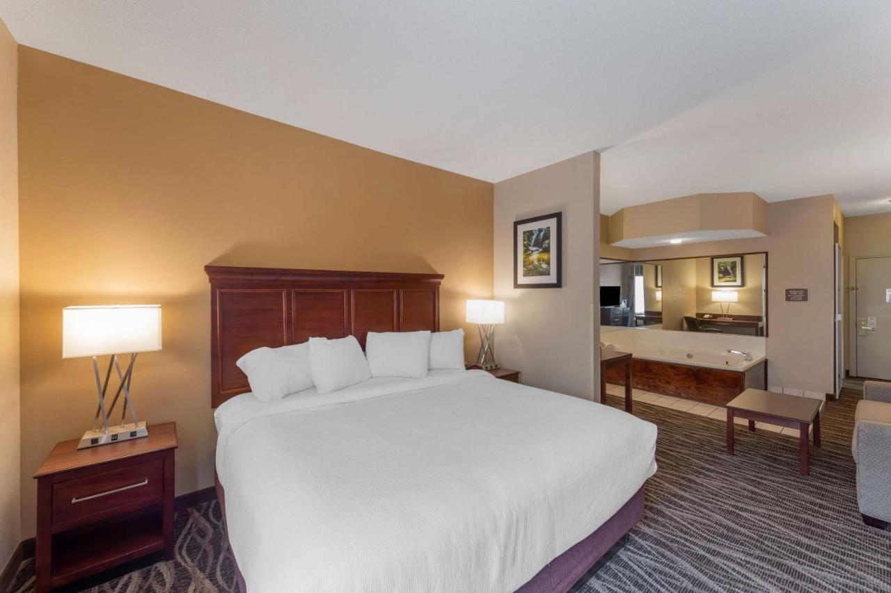 Best Western Plus Russellville Hotel & Suites Exterior photo