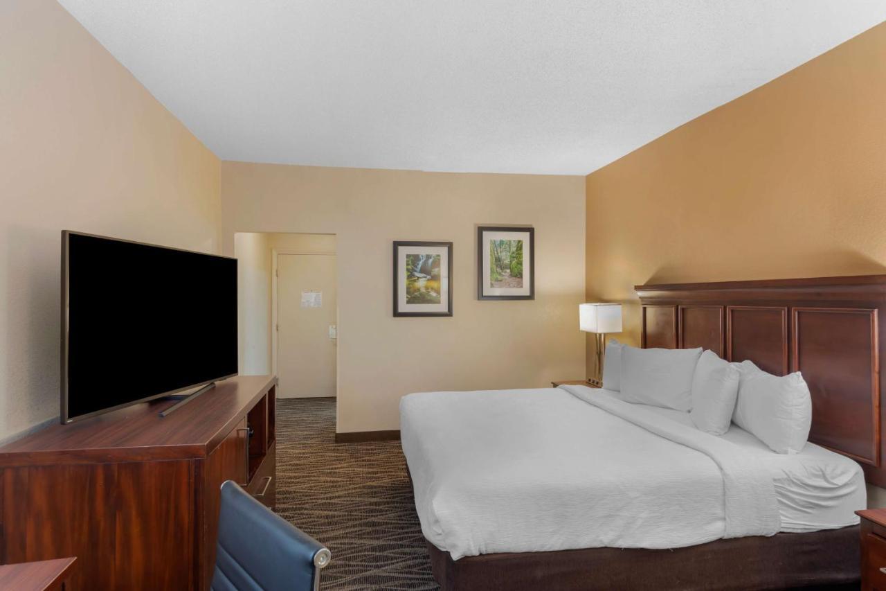Best Western Plus Russellville Hotel & Suites Exterior photo