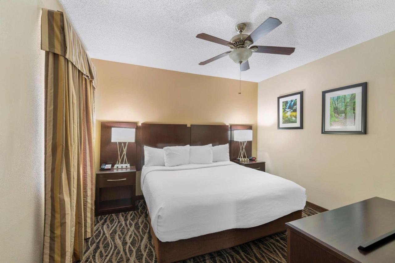 Best Western Plus Russellville Hotel & Suites Exterior photo