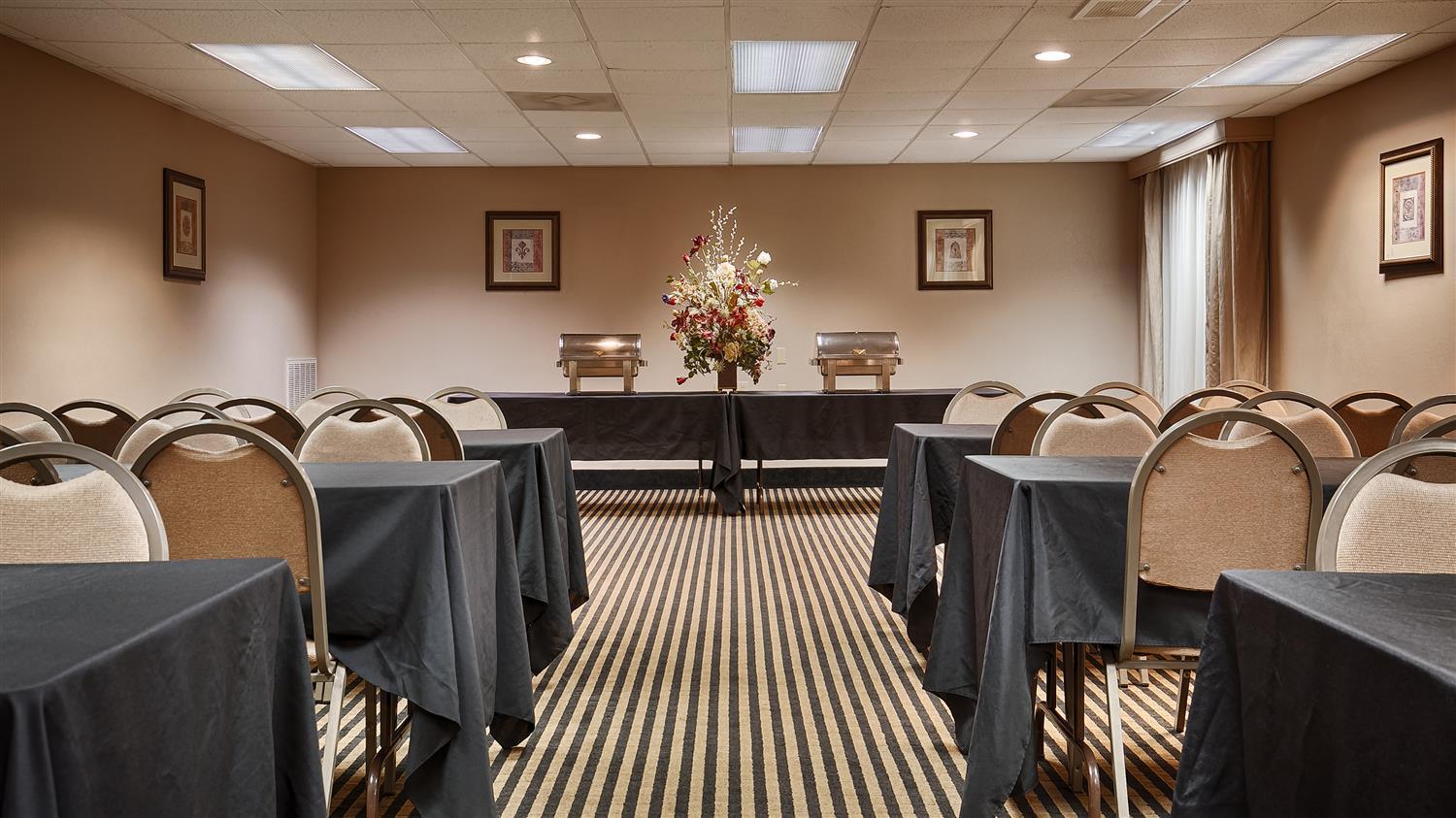Best Western Plus Russellville Hotel & Suites Exterior photo