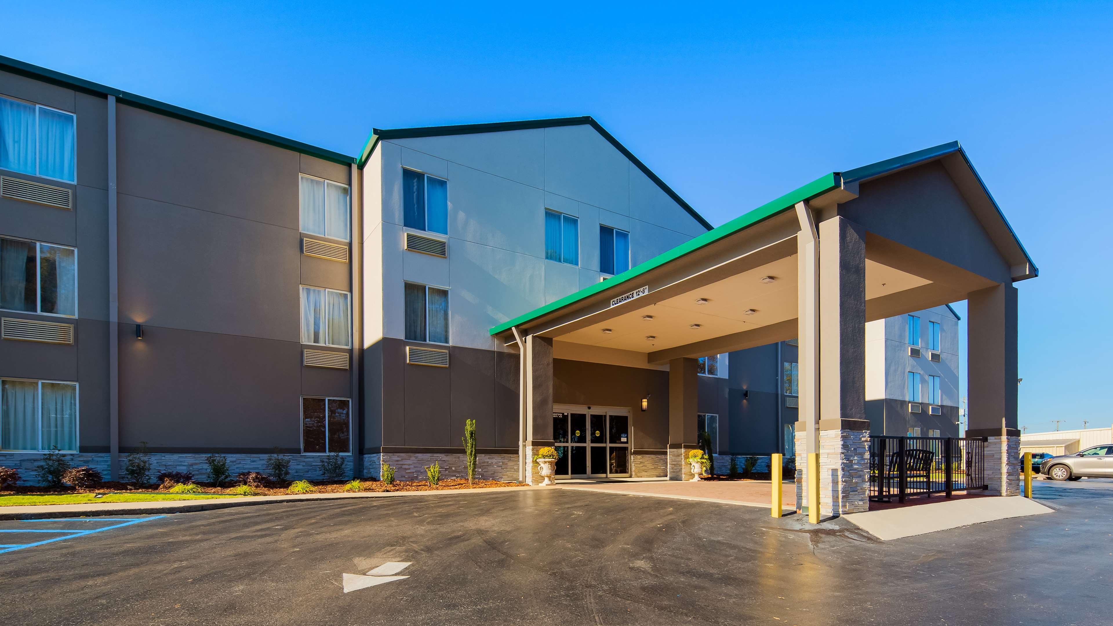 Best Western Plus Russellville Hotel & Suites Exterior photo